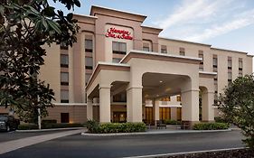 Hampton Inn & Suites Largo